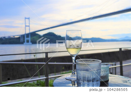 広島大崎上島からフェリーで大三島としまなみ海道で今治の馬島へ梅雨と初夏の合間のこと 104286505