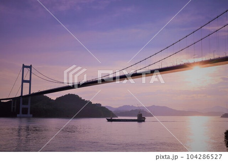 広島大崎上島からフェリーで大三島としまなみ海道で今治の馬島へ梅雨と初夏の合間のこと 104286527