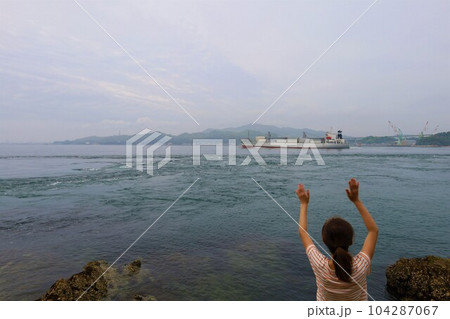 広島大崎上島からフェリーで大三島としまなみ海道で今治の馬島へ梅雨と初夏の合間のこと 104287067