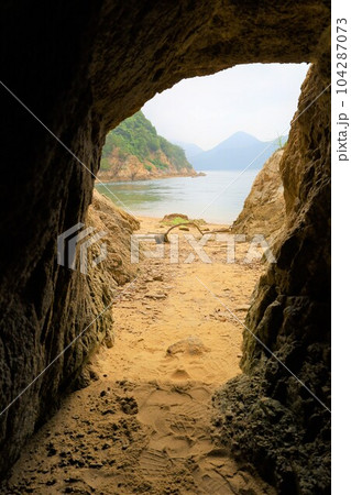 広島大崎上島からフェリーで大三島としまなみ海道で今治の馬島へ梅雨と初夏の合間のこと 広島大崎上島からフェリーで大三島としまなみ海道で今治の馬島へ梅雨と初夏の合間のこと 104287073