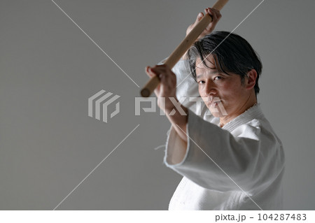 合気道　木刀　型 104287483