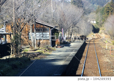 わたらせ渓谷鉄道からの車窓風景 上神梅駅 わたらせ渓谷鉄道からの車窓風景 上神梅駅 104289393