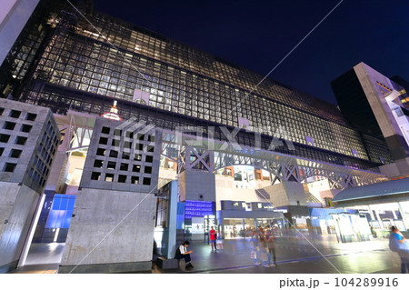 【京都府】JR京都駅ビルの夜景 104289916