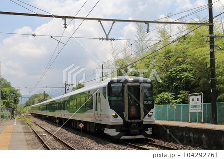 E257系5500番台 特急 草津・四万 吾妻線 岩島駅 20230625  104292761