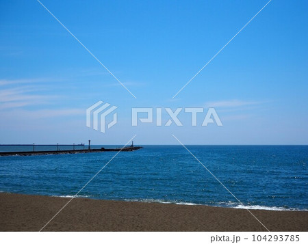 夏の日本海　砂浜 104293785