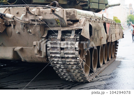 tank caterpillar on streets of the during attempted military coup in Russia. tank caterpillar on streets of the during attempted military coup in Russia. 104294078