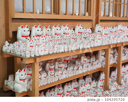 豪徳寺 招き猫 豪徳寺 招き猫 104295720