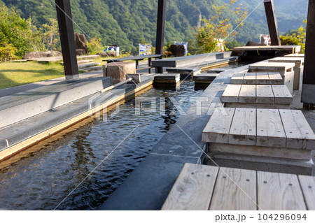 道の駅八ッ場ふるさと館の足湯 道の駅八ッ場ふるさと館の足湯 104296094