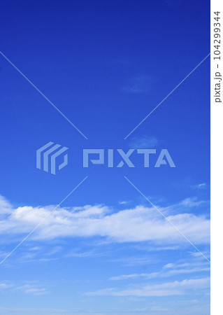 青い空と白い雲 104299344