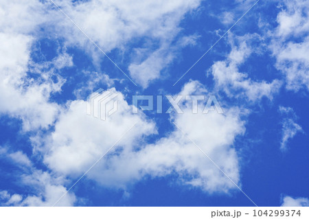 青い空と白い雲 104299374