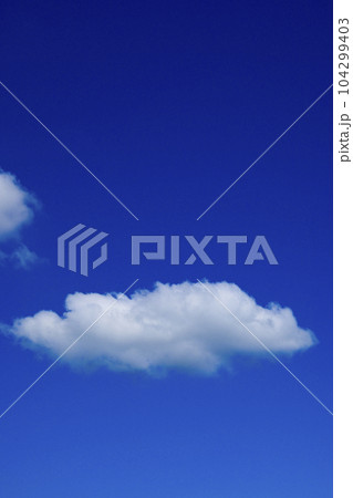青い空と白い雲 青い空と白い雲 104299403