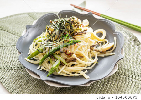 山菜の和風パスタ 104300875