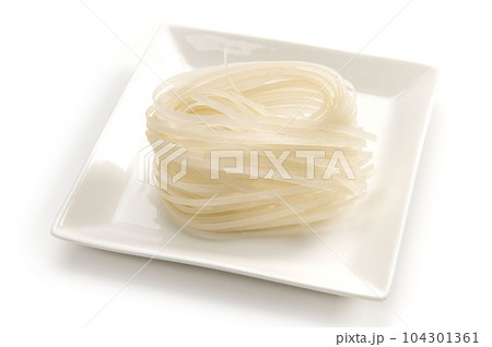 ベトナム料理フォーのインスタント乾麺 ベトナム料理フォーのインスタント乾麺 104301361