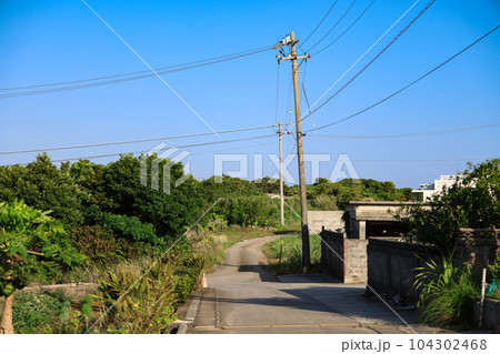 古宇利島の街並み 古宇利島の街並み 104302468