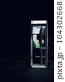 夜中の公衆電話 104302668