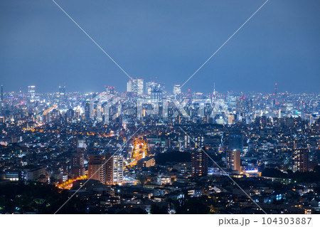 東山スカイタワーから見える名古屋市の夜景【愛知県】 東山スカイタワーから見える名古屋市の夜景【愛知県】 104303887