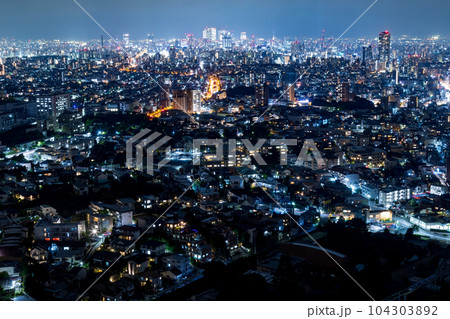 東山スカイタワーから見える名古屋市の夜景【愛知県】 東山スカイタワーから見える名古屋市の夜景【愛知県】 104303892