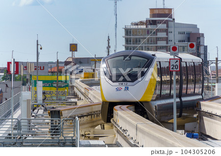 タイ・バンコクのモノレール（イエローライン） 104305206