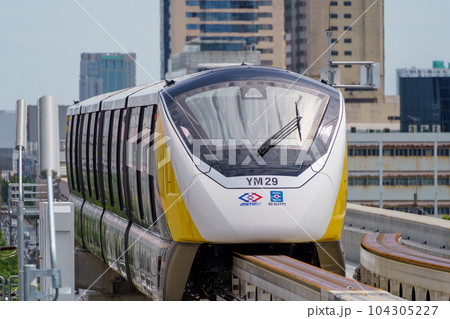 タイ・バンコクのモノレール（イエローライン） 104305227