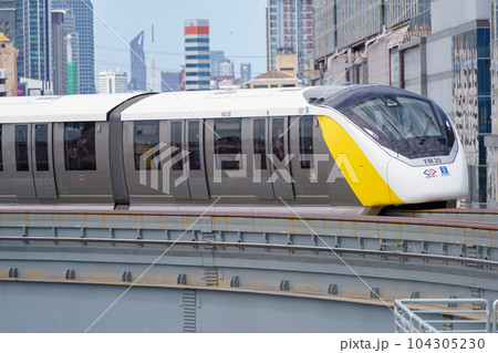 タイ・バンコクのモノレール（イエローライン） 104305230