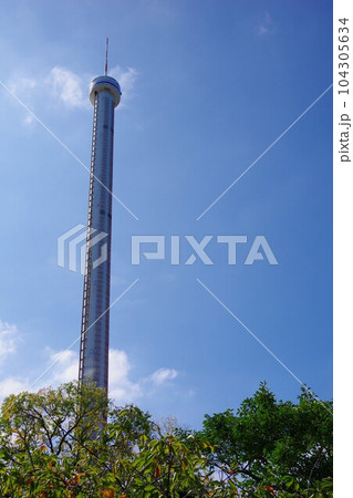 香川県坂出市　瀬戸大橋タワー 104305634