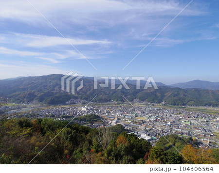 冨士山より望む大洲盆地(愛媛県大洲市) 冨士山より望む大洲盆地(愛媛県大洲市) 104306564