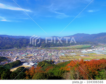 冨士山より望む大洲の街並み(愛媛県大洲市) 冨士山より望む大洲の街並み(愛媛県大洲市) 104306566