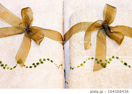 Two towels 104308436