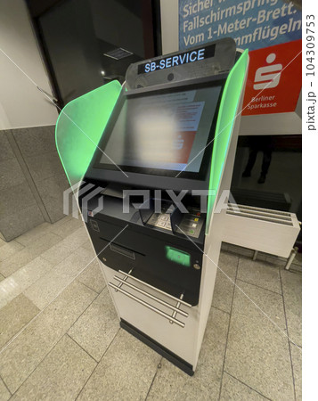 SB-Service Sparkasse cash machine. Sparkasse is a public sector financial institutions SB-Service Sparkasse cash machine. Sparkasse is a public sector financial institutions 104309753