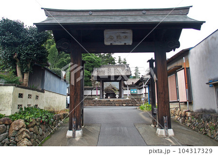 松渓山 法恩寺の本堂【埼玉県越生町】 104317329