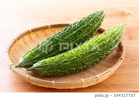 苦瓜〜ゴーヤー 104317787