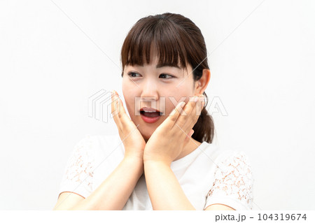 驚く 驚く 104319674