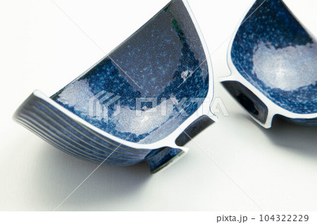 割れた茶碗 断面 割れた茶碗 断面 104322229