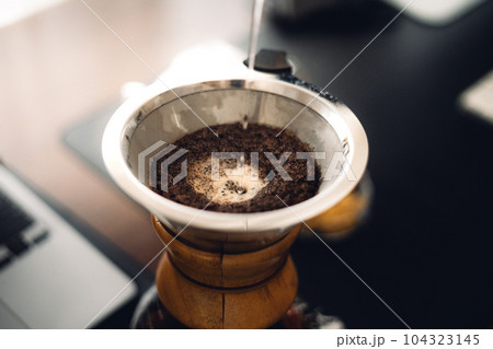 drip coffee in a jar 104323145