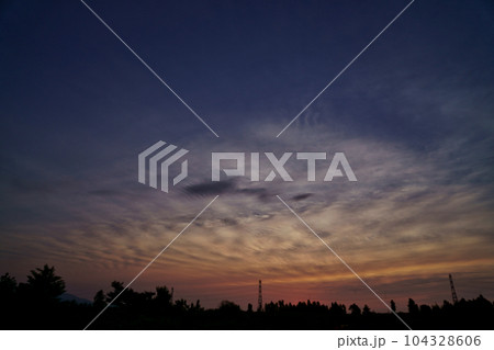 夕焼け 104328606