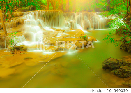Beautiful Huai Mae Khamin Waterfall, ( Tier 6  DONG PEE SIA ) 104340030