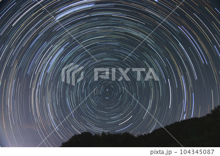 北の空の星の軌跡 スタートレイル 北の空の星の軌跡 スタートレイル 104345087