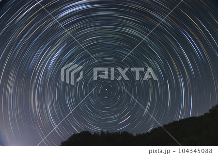 北の空の星の軌跡 スタートレイル 北の空の星の軌跡 スタートレイル 104345088