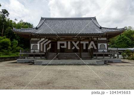 小美玉市玉里にある円妙寺の本堂【茨城県】 小美玉市玉里にある円妙寺の本堂【茨城県】 104345683