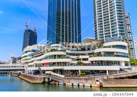 神奈川県　横浜市　横浜駅東口にある横浜ベイクォーター 104347044