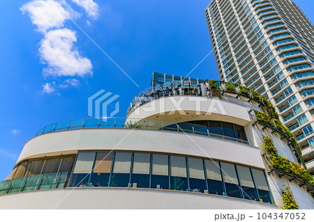 神奈川県　横浜市　横浜駅東口にある横浜ベイクォーター 104347052