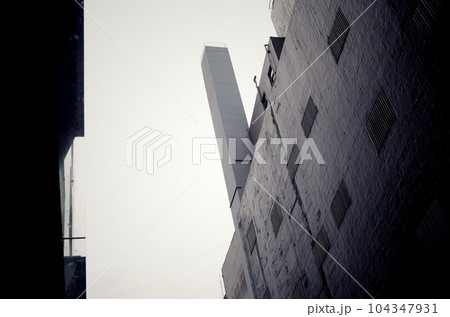 松屋銀座前の路地にて 松屋銀座前の路地にて 104347931