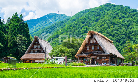 五箇山・菅沼合掌造り集落（夏） 104349653