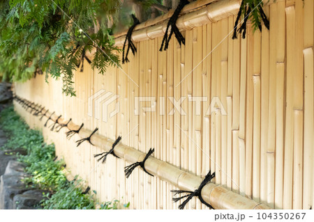 竹垣と緑 竹垣と緑 104350267