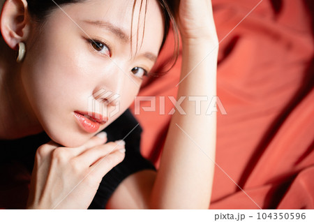 若い女性　クラシカルビューティ 104350596
