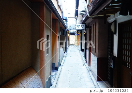京都　四条通への抜け道 104351083