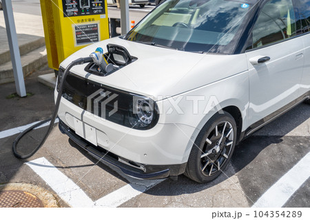 電気自動車　EV充電スポット　急速充電設備　EV QUICK CHARGER 104354289