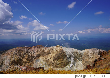 雌阿寒岳火口 104358416