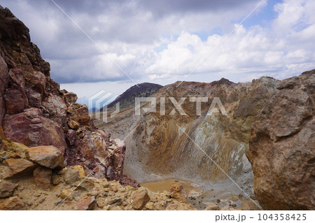 雌阿寒岳火口 雌阿寒岳火口 104358425