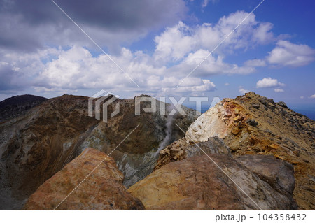 雌阿寒岳火口 雌阿寒岳火口 104358432